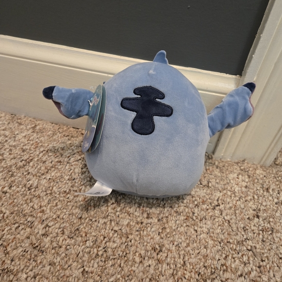 Squishmallow Disney Stitch holding Star - Picture 2 of 3